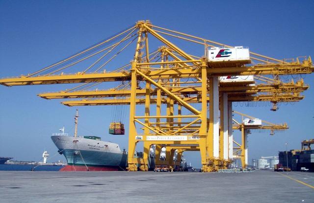 上海振華重工 全球港口機械巨頭與中國民族制造的卓越代表